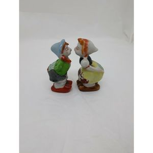 Vintage kissing figurines Japan
